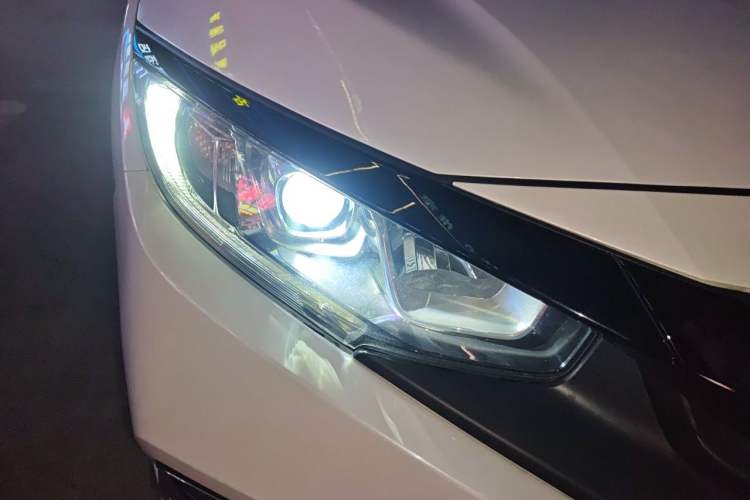 Used Honda Civic 2019 220TURBO CVT Dynamic Edition China VI Right Front Headlight