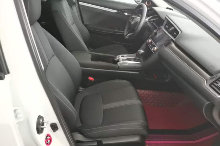 Used Honda Civic 2019 220TURBO CVT Dynamic Edition China VI Right Front Seat