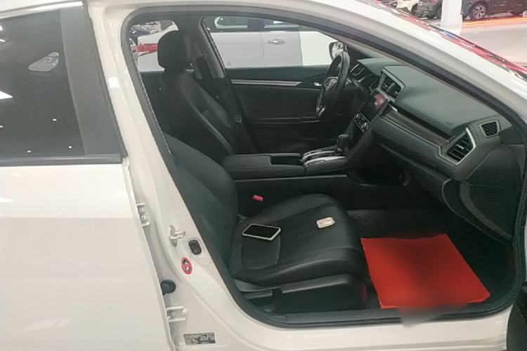 Used Honda Civic 2019 220TURBO CVT Dynamic Edition China VI Right Front Seat