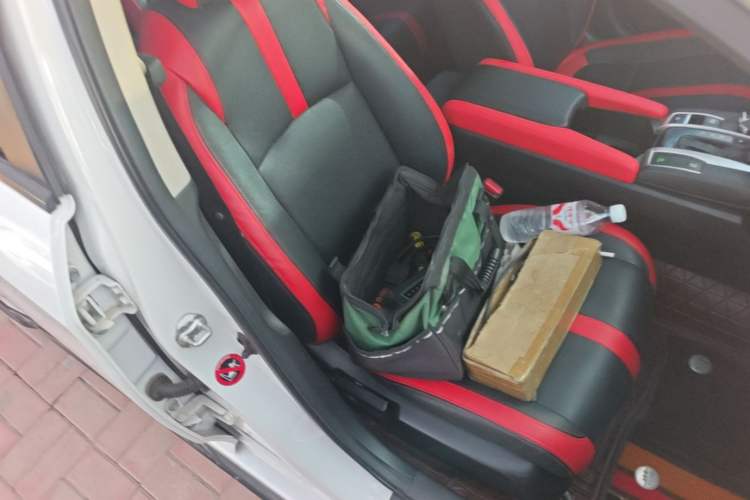 Used Honda Civic 2019 220TURBO CVT Dynamic Edition China VI Emission Standard Right Front Seat