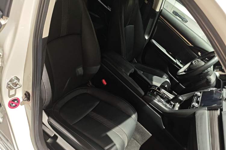 Used Honda Civic 2019 220TURBO CVT Power Edition China VI Emission Standard Right Front Seat
