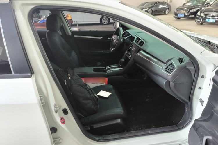 Used Honda Civic 2019 220TURBO CVT Dynamic Edition China VI Emission Standard Right Front Seat