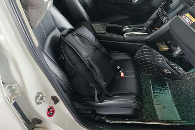 Used Honda Civic 2019 220TURBO CVT Dynamic Edition China VI Emission Standard Right Front Seat