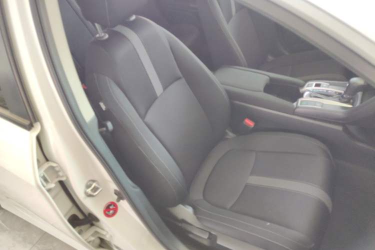 Used Honda Civic 2019 220TURBO CVT Dynamic Edition China VI Right Front Seat
