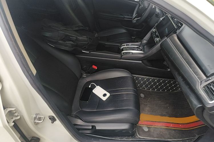 Used Honda Civic 2019 220TURBO CVT Dynamic Edition China VI Right Front Seat