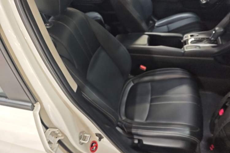 Used Honda Civic 2019 220TURBO CVT Dynamic Edition China VI Right Front Seat