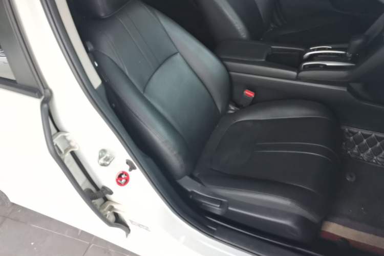 Used Honda Civic 2019 220TURBO CVT Dynamic Edition China VI Right Front Seat
