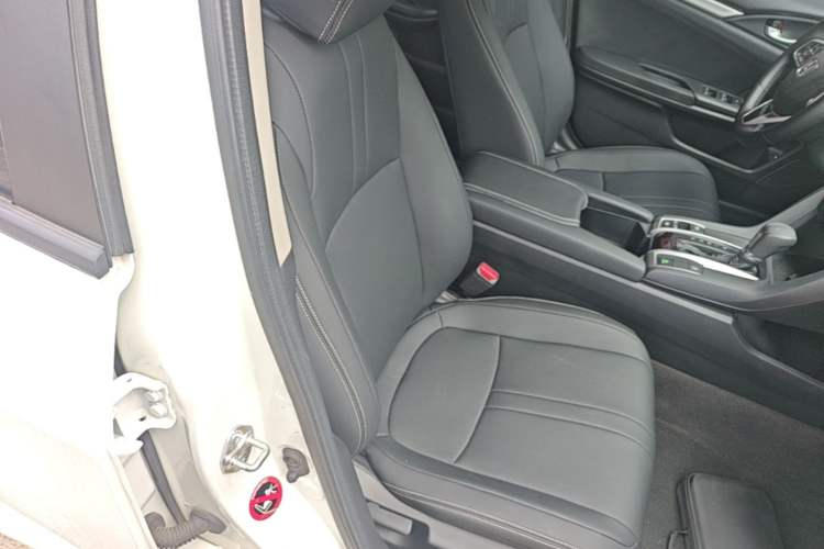 Used Honda Civic 2019 220TURBO CVT Dynamic Edition China VI Right Front Seat