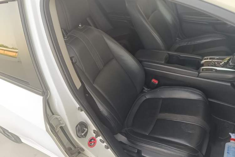 Used Honda Civic 2019 220TURBO CVT Power Edition China VI Emission Standard Right Front Seat