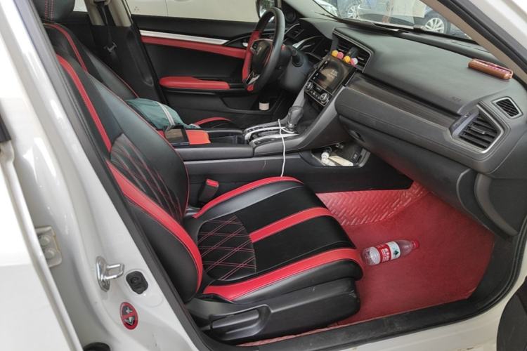 Used Honda Civic 2019 220TURBO CVT Dynamic Edition China VI Right Front Seat