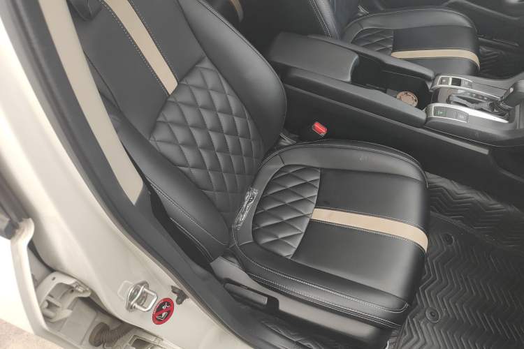 Used Honda Civic 2019 180TURBO CVT Shangdong Edition China VI Right Front Seat