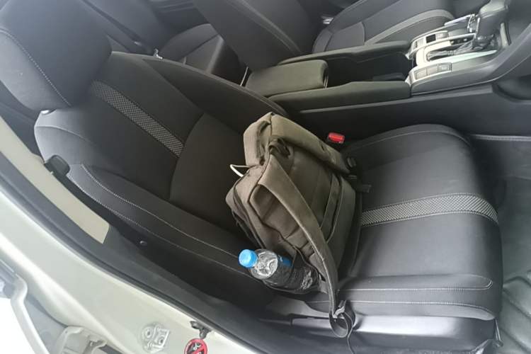 Used Honda Civic 2019 220TURBO CVT Dynamic Edition China VI Right Front Seat
