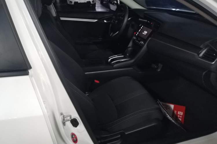 Used Honda Civic 2019 220TURBO CVT Dynamic Edition China VI Right Front Seat