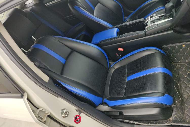 Used Honda Civic 2019 220TURBO CVT Dynamic Edition China VI Right Front Seat