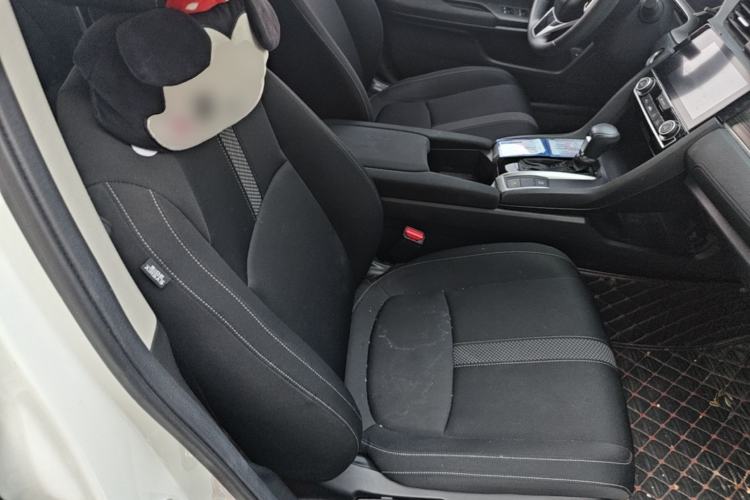 Used Honda Civic 2019 220TURBO CVT Dynamic Edition China VI Right Front Seat