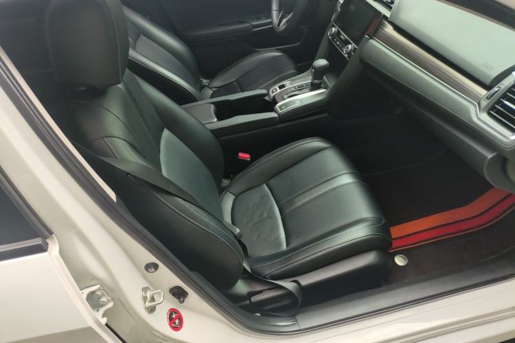 Used Honda Civic 2019 220TURBO CVT Dynamic Edition China VI Right Front Seat