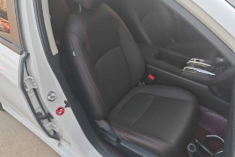 Used Honda Civic 2019 180TURBO CVT Shangdong Edition China VI Right Front Seat