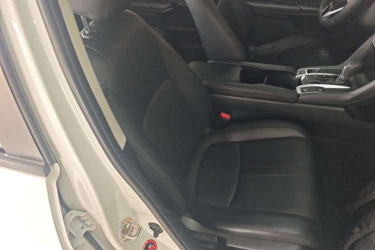 Used Honda Civic 2019 220TURBO CVT Dynamic Edition China VI Right Front Seat