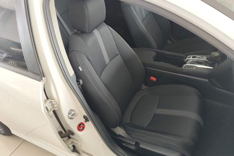 Used Honda Civic 2019 220TURBO CVT Dynamic Edition China VI Right Front Seat