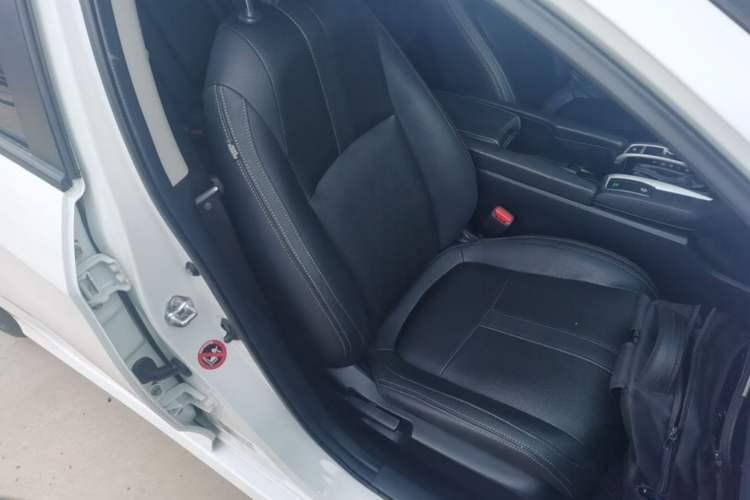 Used Honda Civic 2019 220TURBO CVT Dynamic Edition China VI Right Front Seat