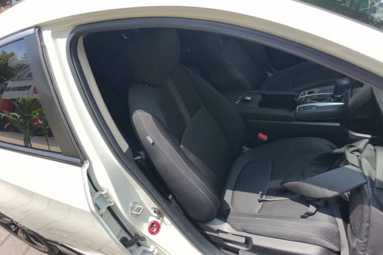 Used Honda Civic 2019 220TURBO CVT Dynamic Edition China VI Emission Standard Right Front Seat