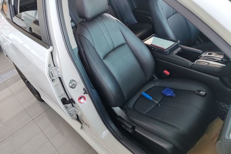 Used Honda Civic 2019 180TURBO CVT Shangdong Edition China V Right Front Seat
