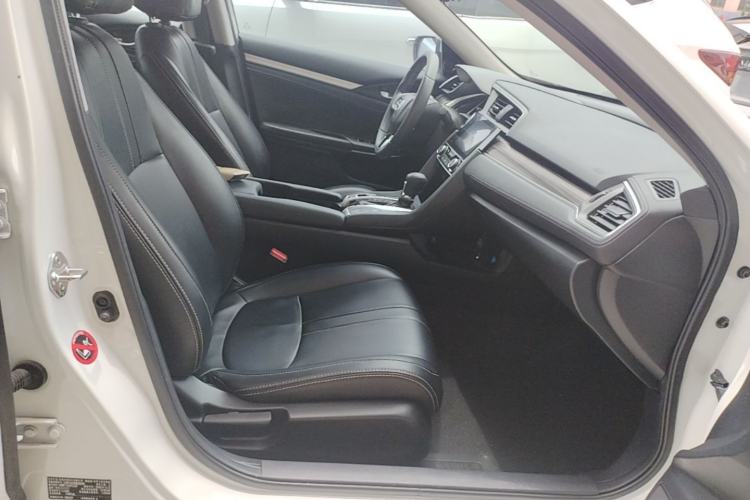 Used Honda Civic 2019 220TURBO CVT Dynamic Edition China VI Emission Standard Right Front Seat