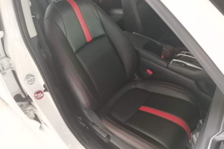 Used Honda Civic 2019 220TURBO CVT Dynamic Edition China VI Right Front Seat