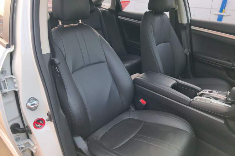 Used Honda Civic 2019 220TURBO CVT Dynamic Edition China VI Right Front Seat