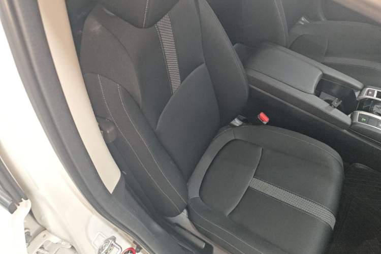 Used Honda Civic 2019 220TURBO CVT Dynamic Edition China VI Emission Standard Right Front Seat