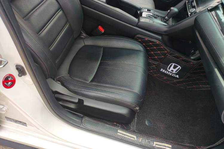 Used Honda Civic 2019 220TURBO CVT Dynamic Edition China VI Emission Standard Right Front Seat