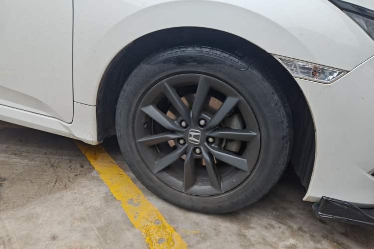 Used Honda Civic 2019 220TURBO CVT Dynamic Edition China VI Right Front Wheel Hub