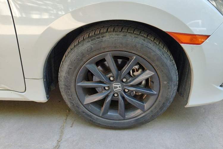 Used Honda Civic 2019 220TURBO Manual Jinkong Edition China VI Right Front Wheel Hub