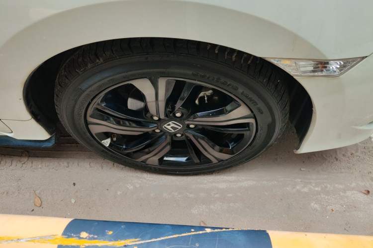 Used Honda Civic 2019 220TURBO CVT Dynamic Edition China V Emission Standard Right Front Wheel Hub