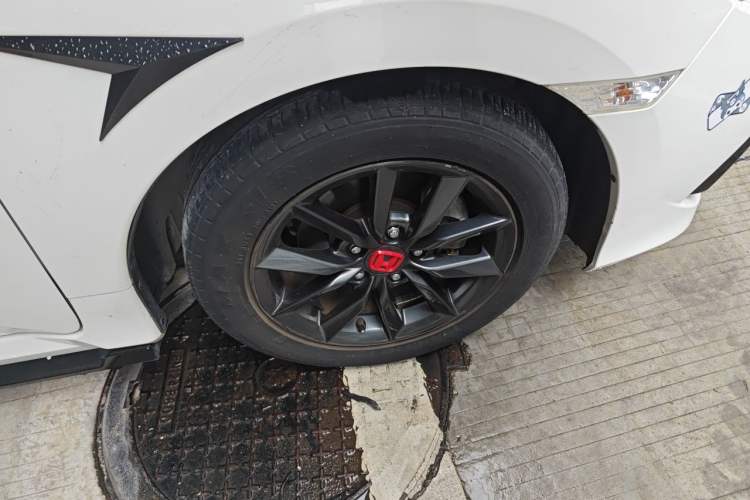 Used Honda Civic 2019 220TURBO CVT Dynamic Edition China VI Right Front Wheel Hub