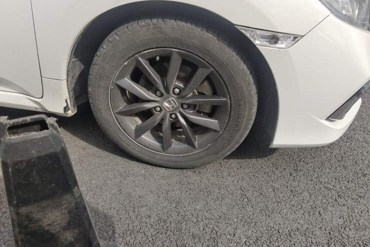 Used Honda Civic 2019 220TURBO Manual Jinkong Edition China VI Right Front Wheel Hub