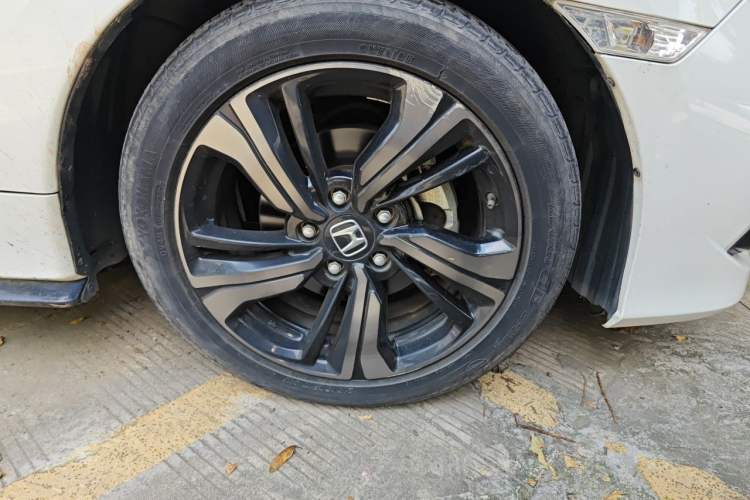 Used Honda Civic 2019 220TURBO CVT Dynamic Edition China VI Emission Standard Right Front Wheel Hub
