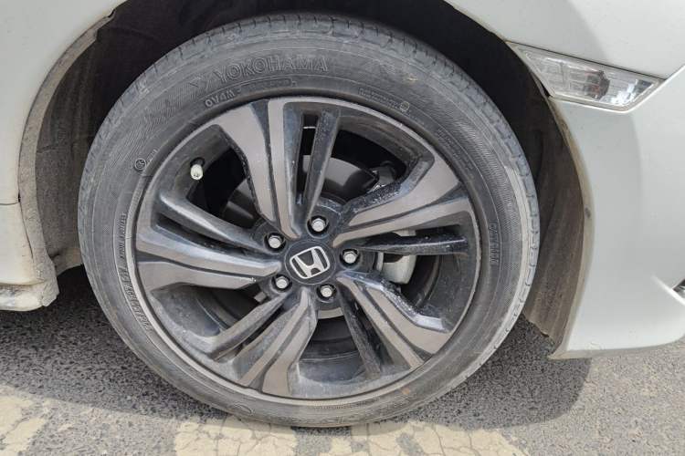 Used Honda Civic 2019 220TURBO CVT Dynamic Edition China VI Emission Standard Right Front Wheel Hub