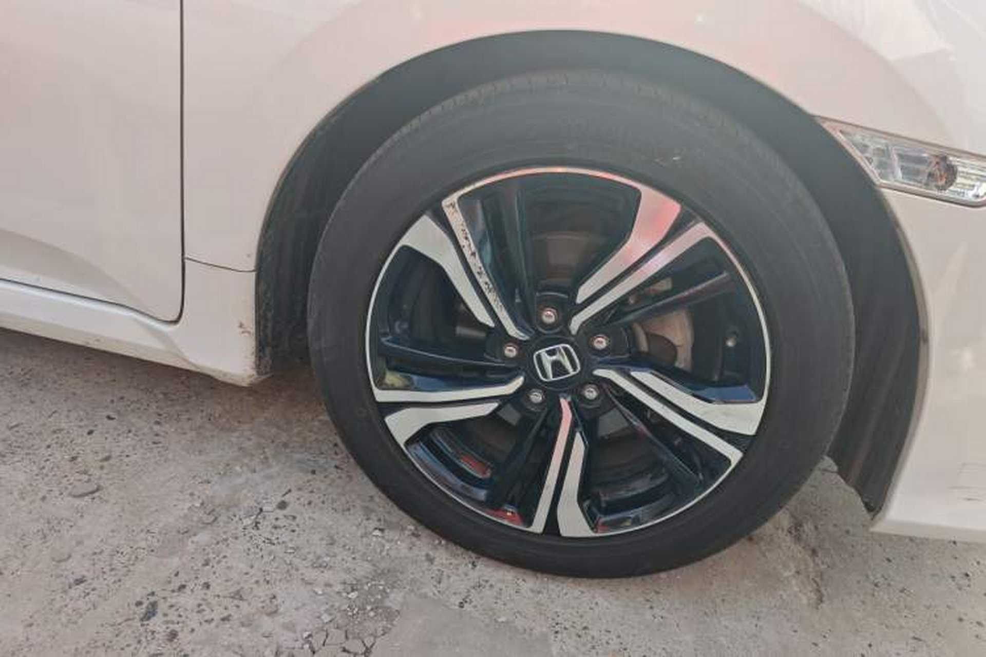 Used Honda Civic 2019 220TURBO CVT Dynamic Edition China VI Right Front Wheel Hub
