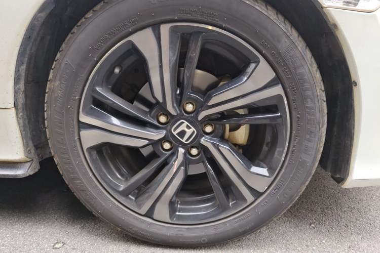 Used Honda Civic 2019 220TURBO CVT Dynamic Edition China VI Emission Standard Right Front Wheel Hub