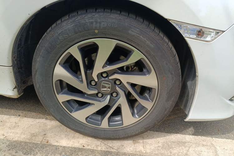 Used Honda Civic 2019 180TURBO CVT Shangyue Edition China V Emission Standard Right Front Wheel Hub