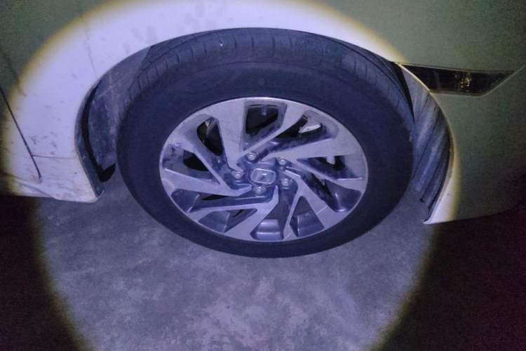 Used Honda Civic 2019 180TURBO CVT Shangyue Edition China V Emission Standard Right Front Wheel Hub
