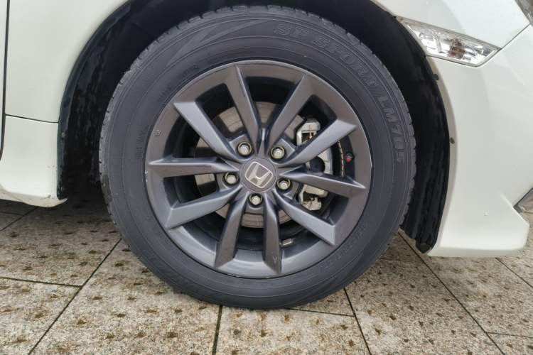 Used Honda Civic 2019 220TURBO CVT Dynamic Edition China VI Right Front Wheel Hub