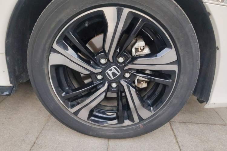 Used Honda Civic 2019 220TURBO CVT Dynamic Edition China VI Emission Standard Right Front Wheel Hub