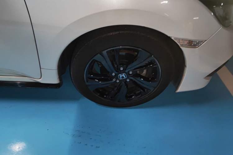 Used Honda Civic 2019 220TURBO CVT Dynamic Edition China VI Emission Standard Right Front Wheel Hub