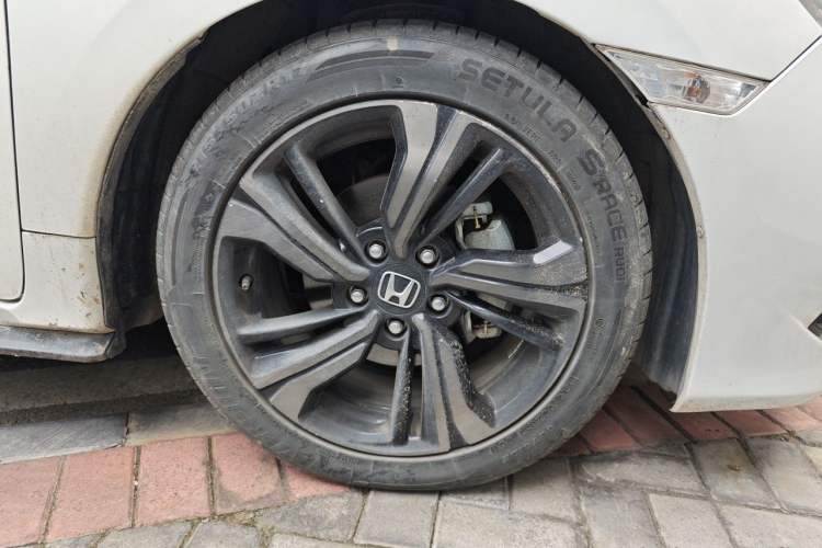 Used Honda Civic 2019 220TURBO CVT Dynamic Edition China V Emission Standard Right Front Wheel Hub