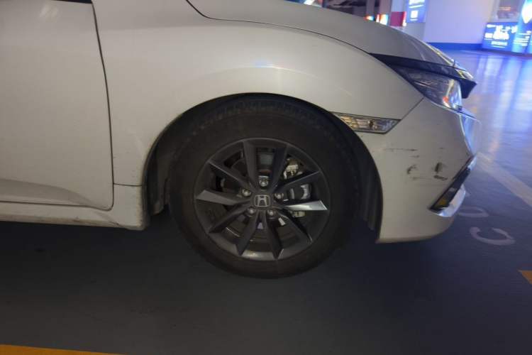 Used Honda Civic 2019 180TURBO CVT Shangqing Edition China V Right Front Wheel Hub