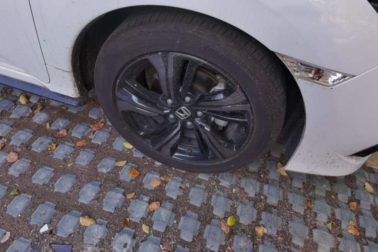 Used Honda Civic 2019 220TURBO CVT Dynamic Edition China V Emission Standard Right Front Wheel Hub
