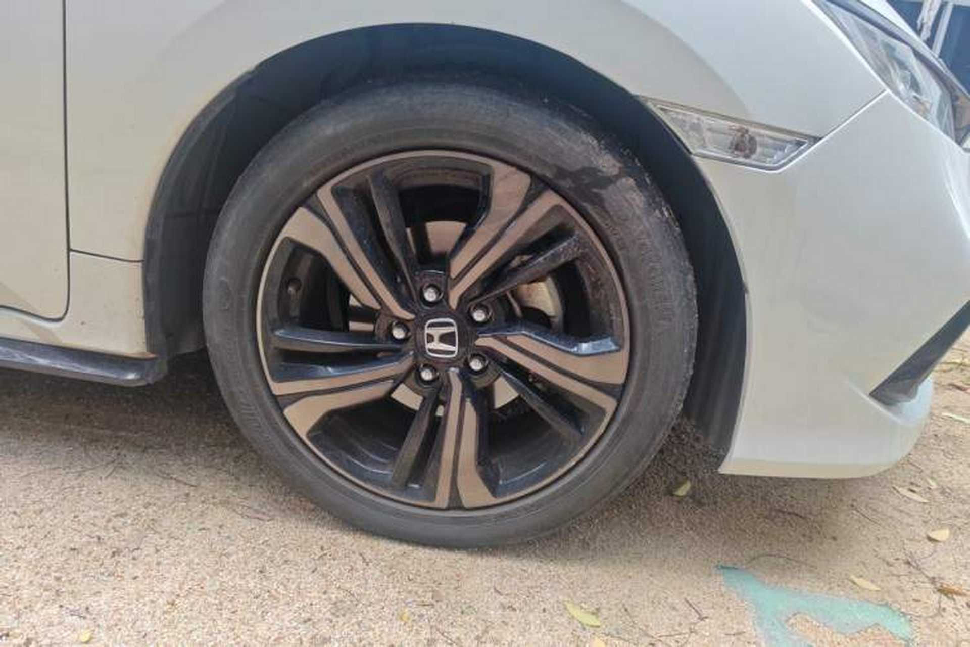 Used Honda Civic 2019 220TURBO CVT Dynamic Edition China VI Emission Standard Right Front Wheel Hub