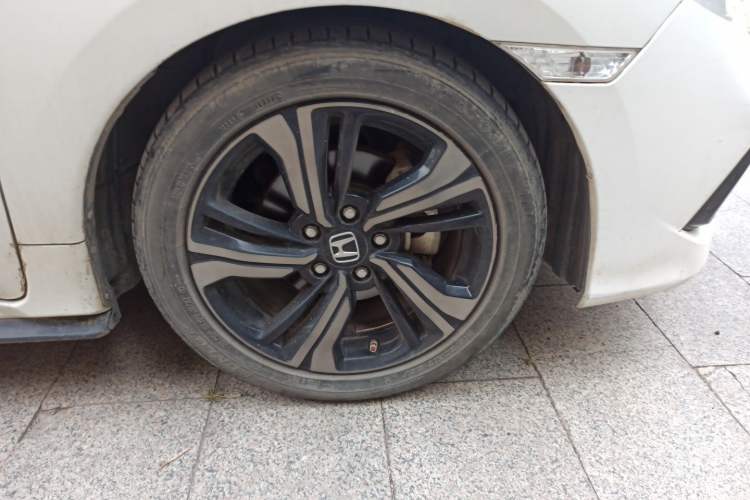Used Honda Civic 2019 220TURBO CVT Dynamic Edition China V Emission Standard Right Front Wheel Hub